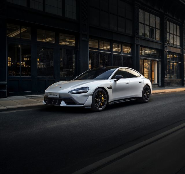 xiaomi-su7-ultra-for-young-people