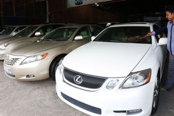 Freshly cleaned luxury rides: Shiny, sleek, ready to impress. Keep your car looking sharp—polish the perfect drive.