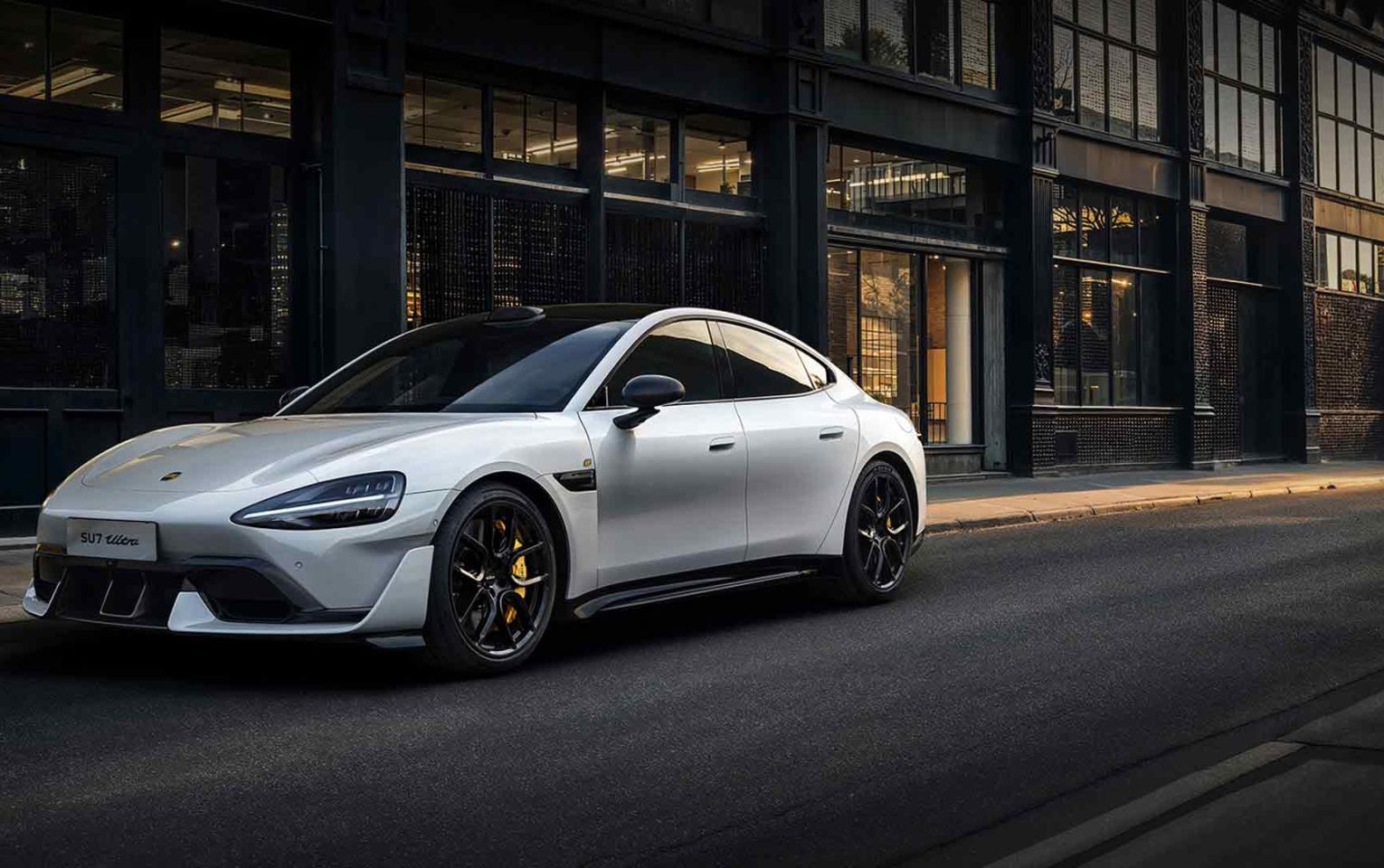 xiaomi su7 Ultra electric sedan