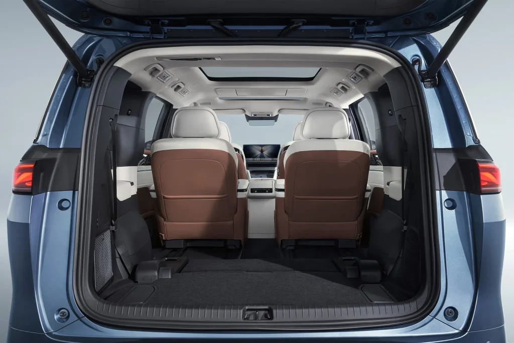 BYD xia 2025 DM-i 1.5T 180km Excelsior trunk