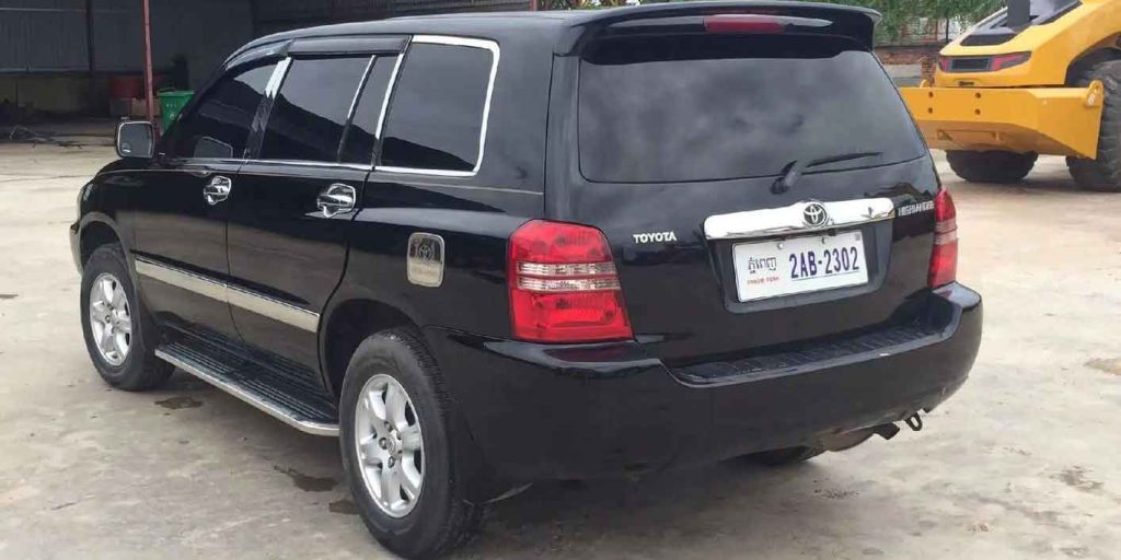 2002 Toyota Highlander Rear Three Quarter