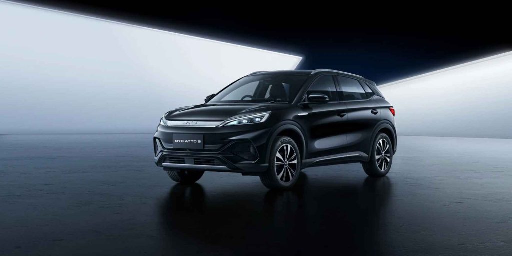 BYD Atto 3 Front Three-Quarter