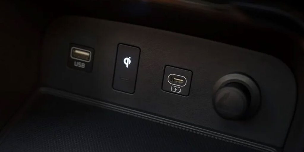Kia Sonet USB-C charging port