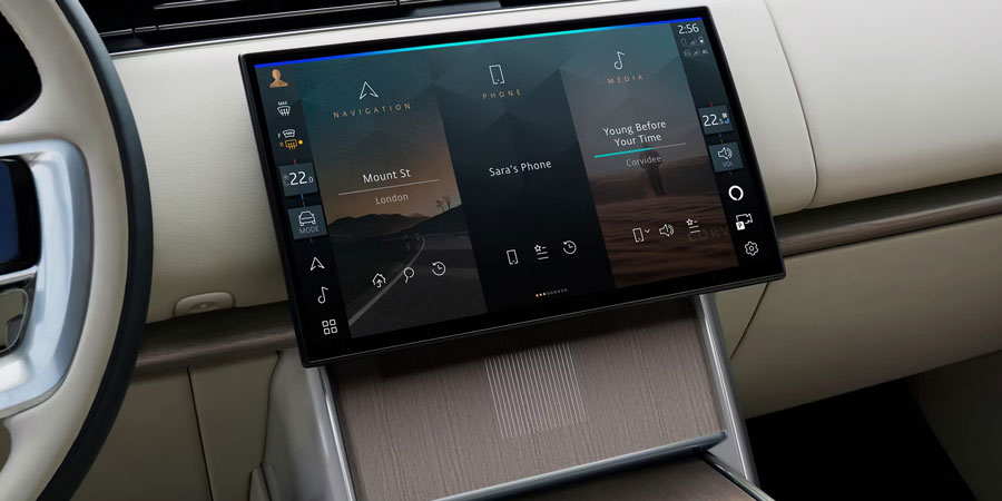 2025 Range Rover interior dashboard and infotainment system
