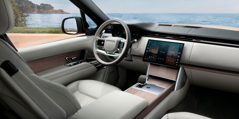 2025 Range Rover interior dashboard and infotainment system
