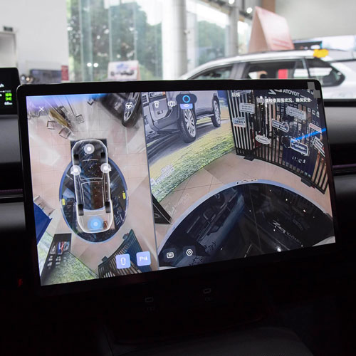 2025 Toyota bz5 630 PRO SMART Rearview camera