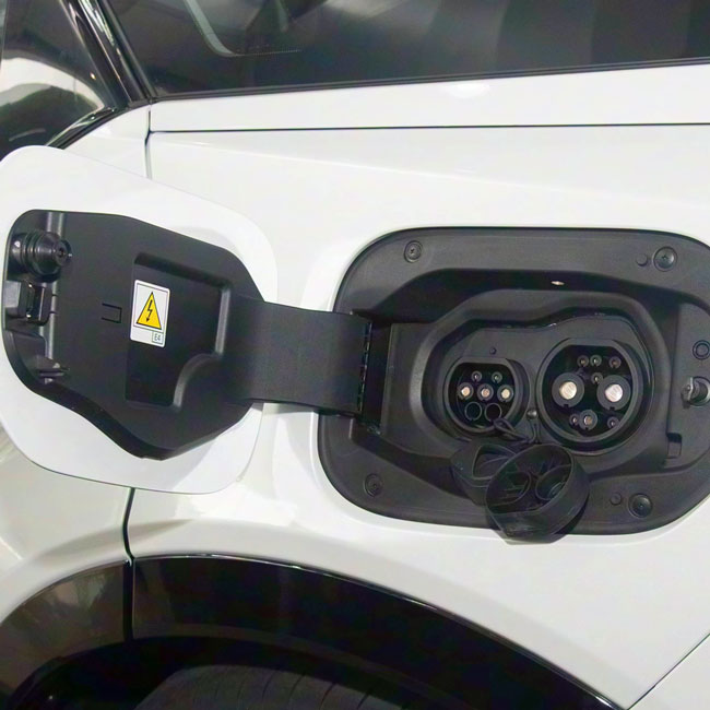 2025 Toyota bz5 630 PRO SMART charging port