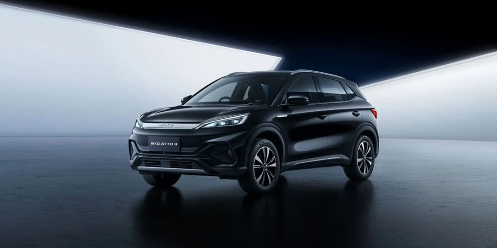 BYD ATTO 3 Front Three-Quarter