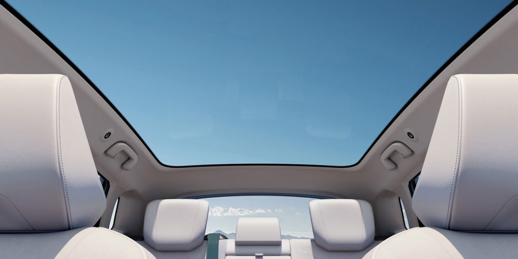 Toyota BZ5 Panoramic skylight