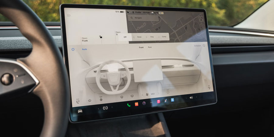 2024 Tesla Model 3 center console screen