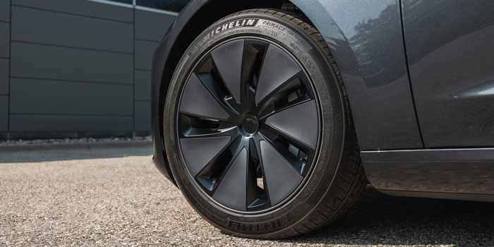 2024 Tesla Model 3 wheels
