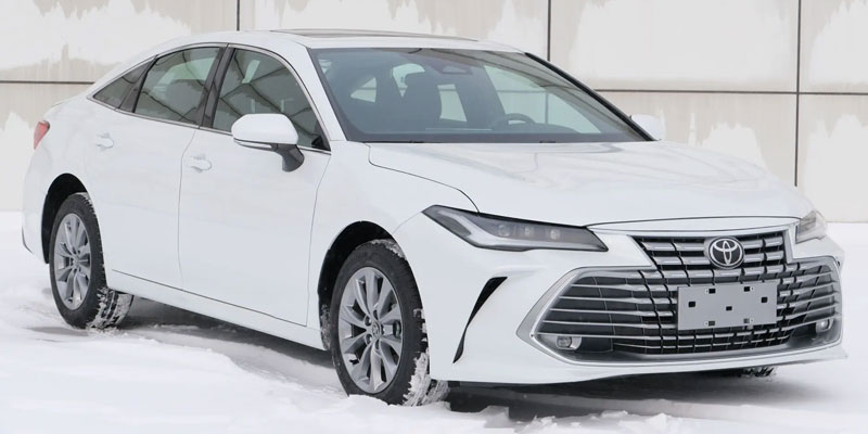 2024 Toyota Avalon 2.0L CVT Luxury Edition Front Three-Quarter