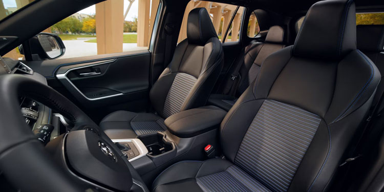 2025 Toyota RAV4 front seats