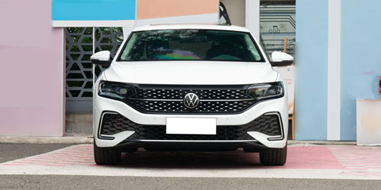 Volkswagen Passat 2024 Front Elevation