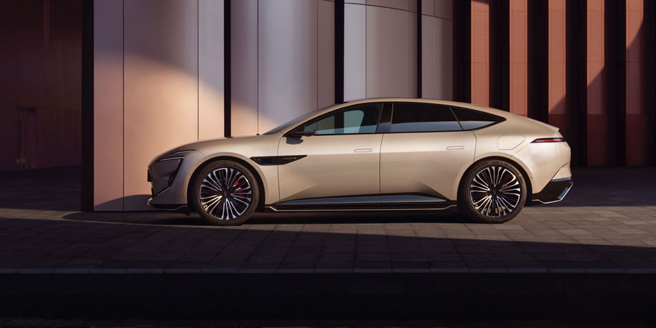 2025 Avatr 12 Profile Shot