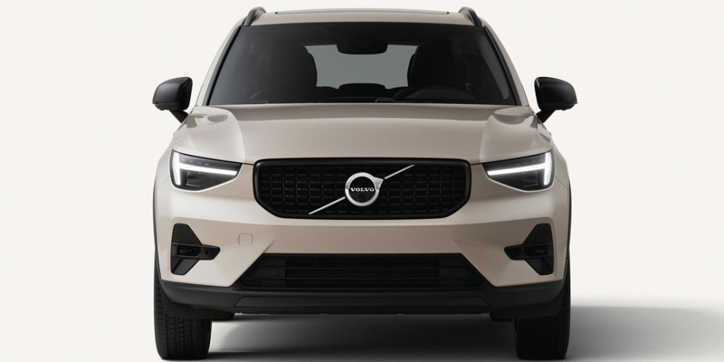 2026 Volvo XC40 Front Elevation