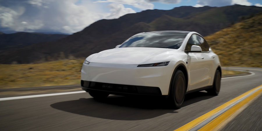 2025 Tesla Model Y Front Three-Quarter
