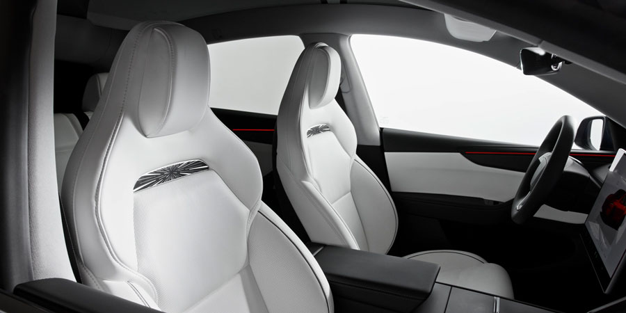 2025 Tesla Model Y front seats