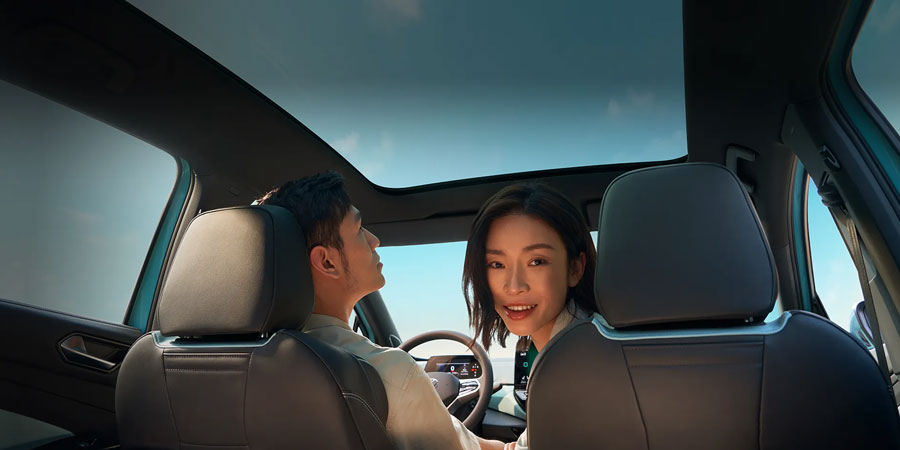 2025 Volkswagen ID.4 Panoramic Sunroof