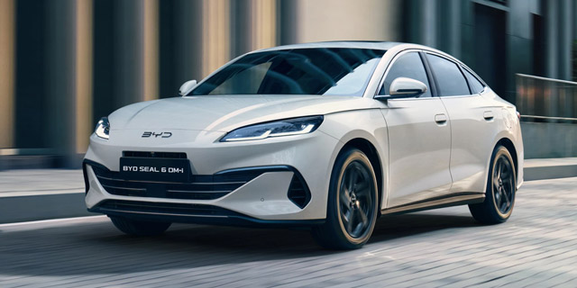 BYD Seal 06 DM-i Rolling Shot