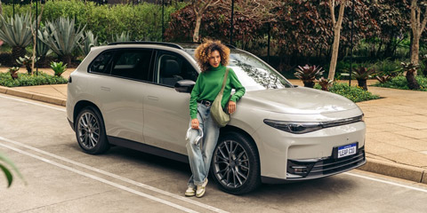 Leapmotor C10 Front Three-Quarter