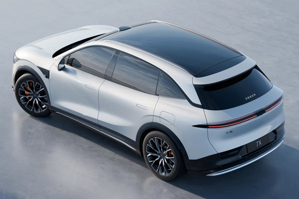 Zeekr 7X Floating Roof Design