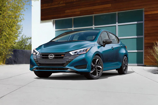 2025 Nissan Versa front detail showing SR badging