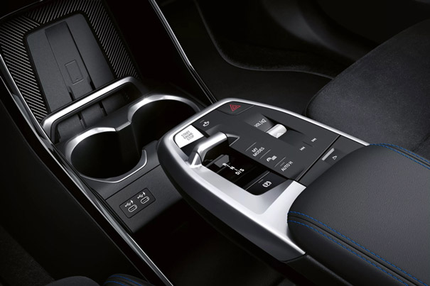 Close-up of the 2026 BMW X1's 7-speed dual clutch transmission
