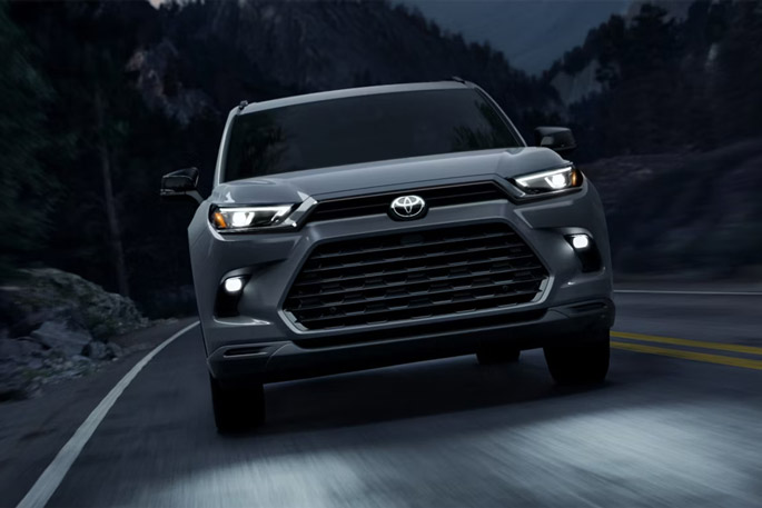 Front view of the 2026 Toyota Grand Highlander Hybrid Nightshade model