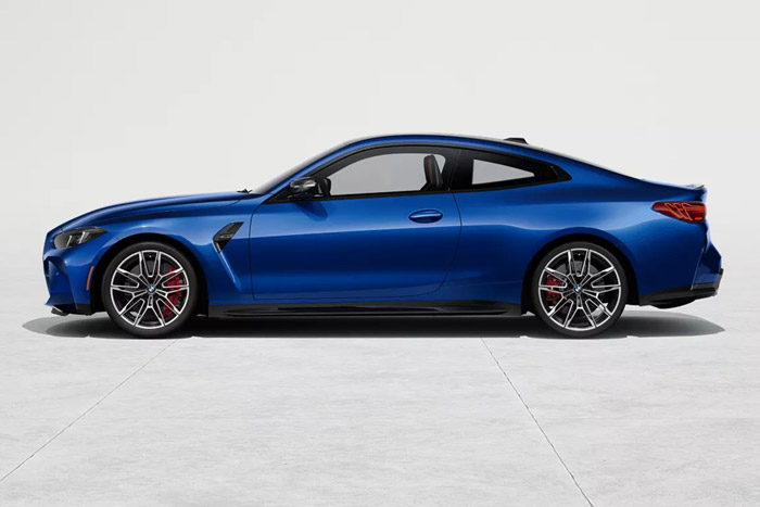 M Compound brakes with red high-gloss calipers on the 2026 BMW M4 Competition Coupe