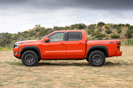 Side view of the 2026 Nissan Frontier PRO-4X