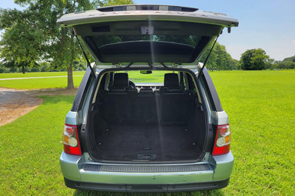 2006 Land Rover Range Rover Sport trunk space