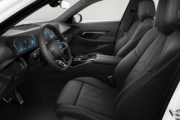 2027 BMW 550e xDrive front seat space