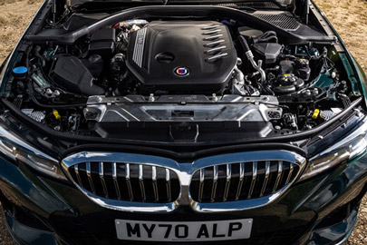 Alpina D3 S Touring engine compartment