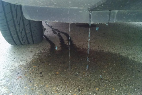 Car windshield washer fluid leak