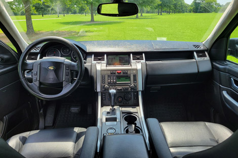 Interior view of the 2006 Land Rover Range Rover Sport