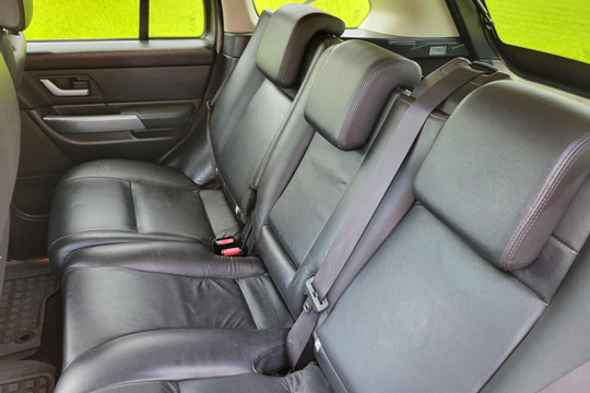 Rear seat space in the 2006 Land Rover Range Rover Sport