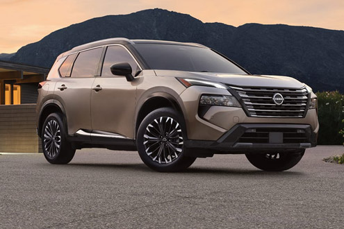 Three-quarter view of the front side of the 2026 Nissan Rogue