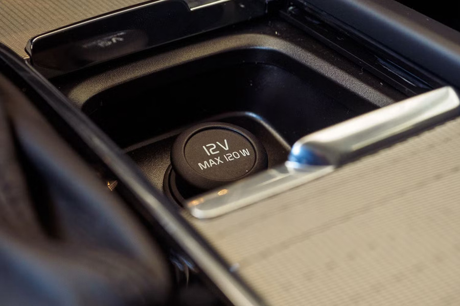 12V cigarette lighter socket for cars