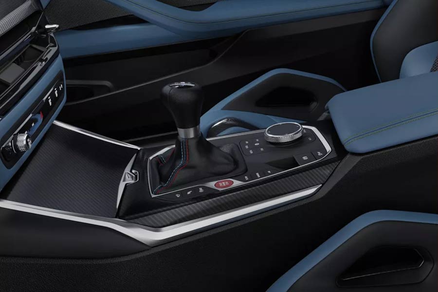 2027 BMW M4 Coupe gearshift lever