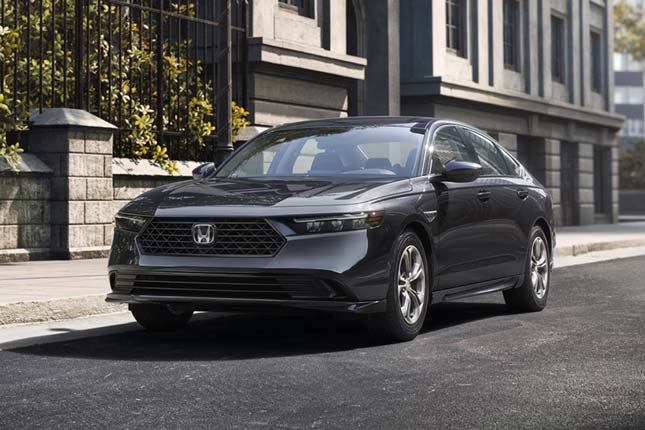 Front Three-Quarter view of the 2026 Honda Accord Hybrid