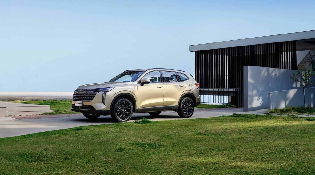 New-generation Haval H6 side view